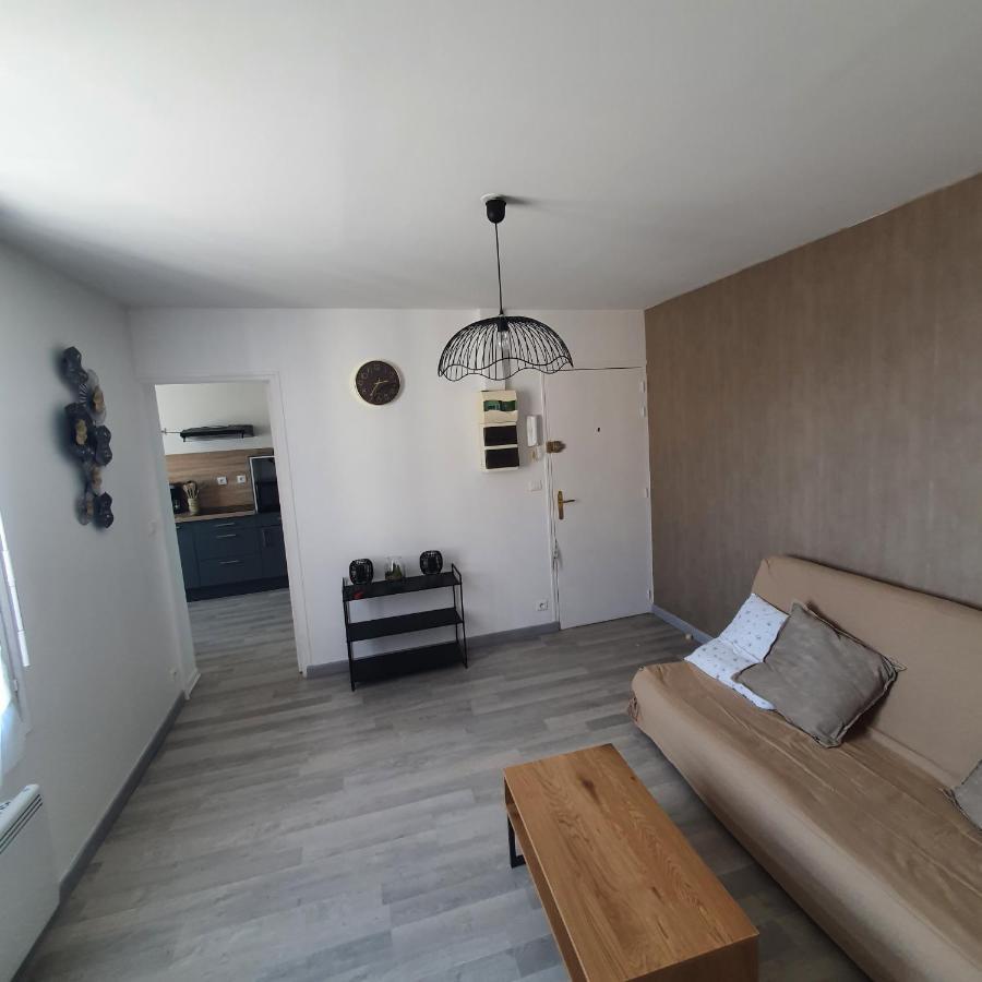 Appartement De La Tour Επερνέ Εξωτερικό φωτογραφία