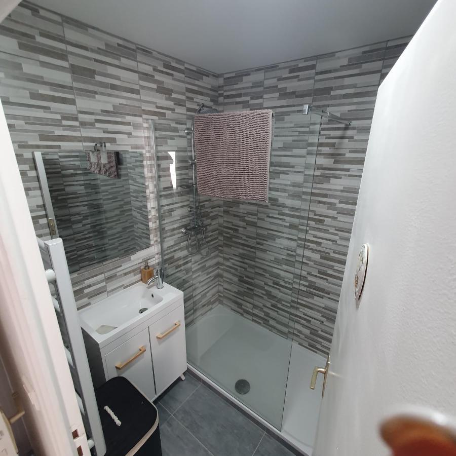 Appartement De La Tour Επερνέ Εξωτερικό φωτογραφία